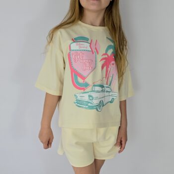 T-SHIRT CAR DZIEWCZYNKA ŚMIETANOWY OVERSIZE KRÓTSZY