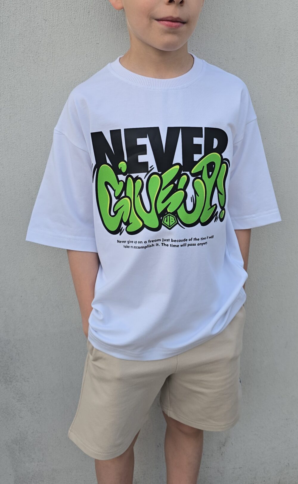 T-SHIRT BIAŁY NEVER GIVE UP - obrazek 4