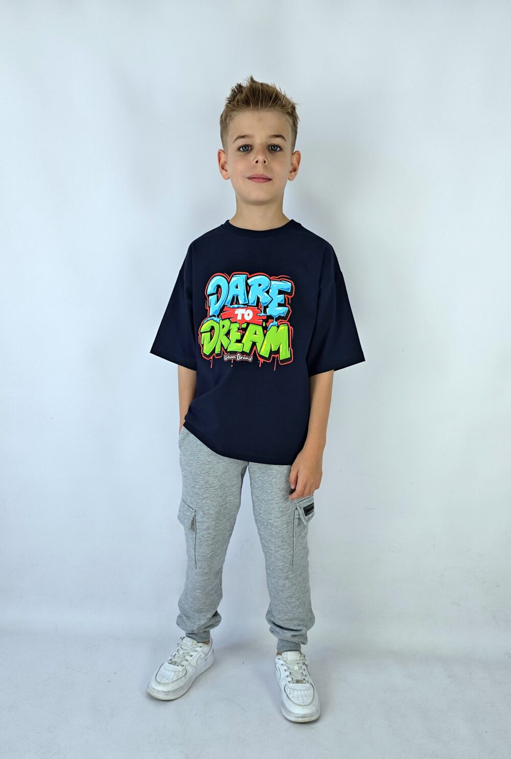T-SHIRT GRANATOWY DARE TO DREAM OVERSIZE - obrazek 2